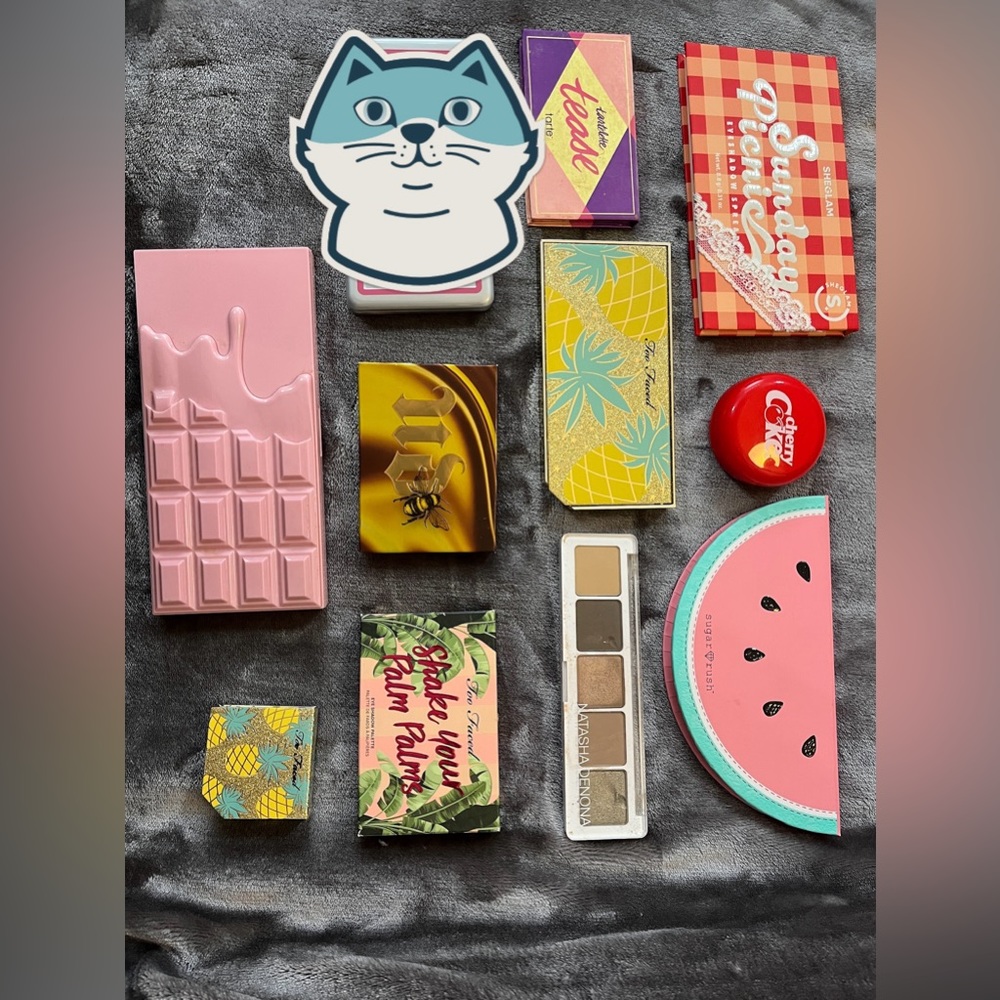 NEW Lot of eye palettes